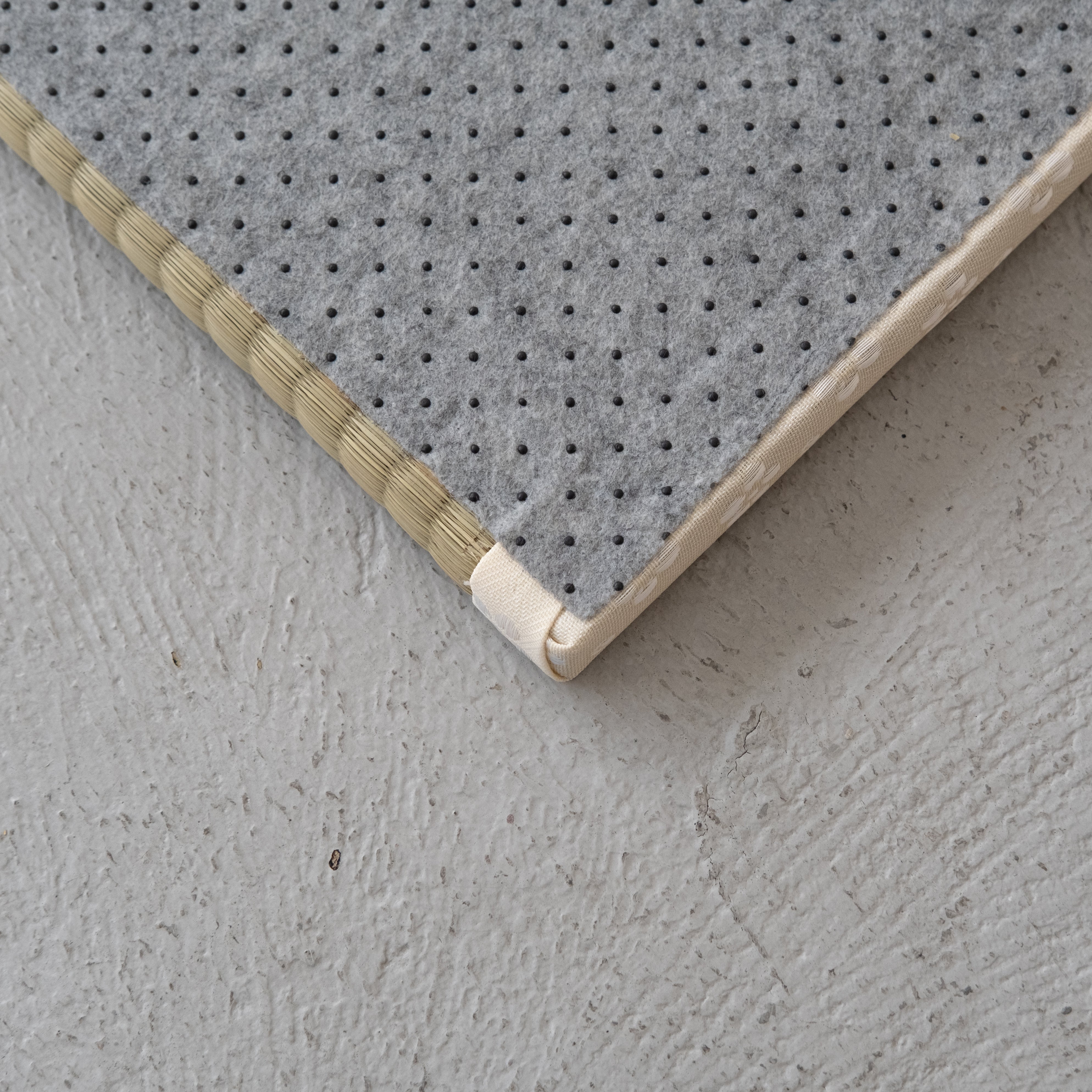 AUTHENTIC LOGO IGUSA MAT 全2種 AUTHENTIC LOGO IGUSA MAT 全2種