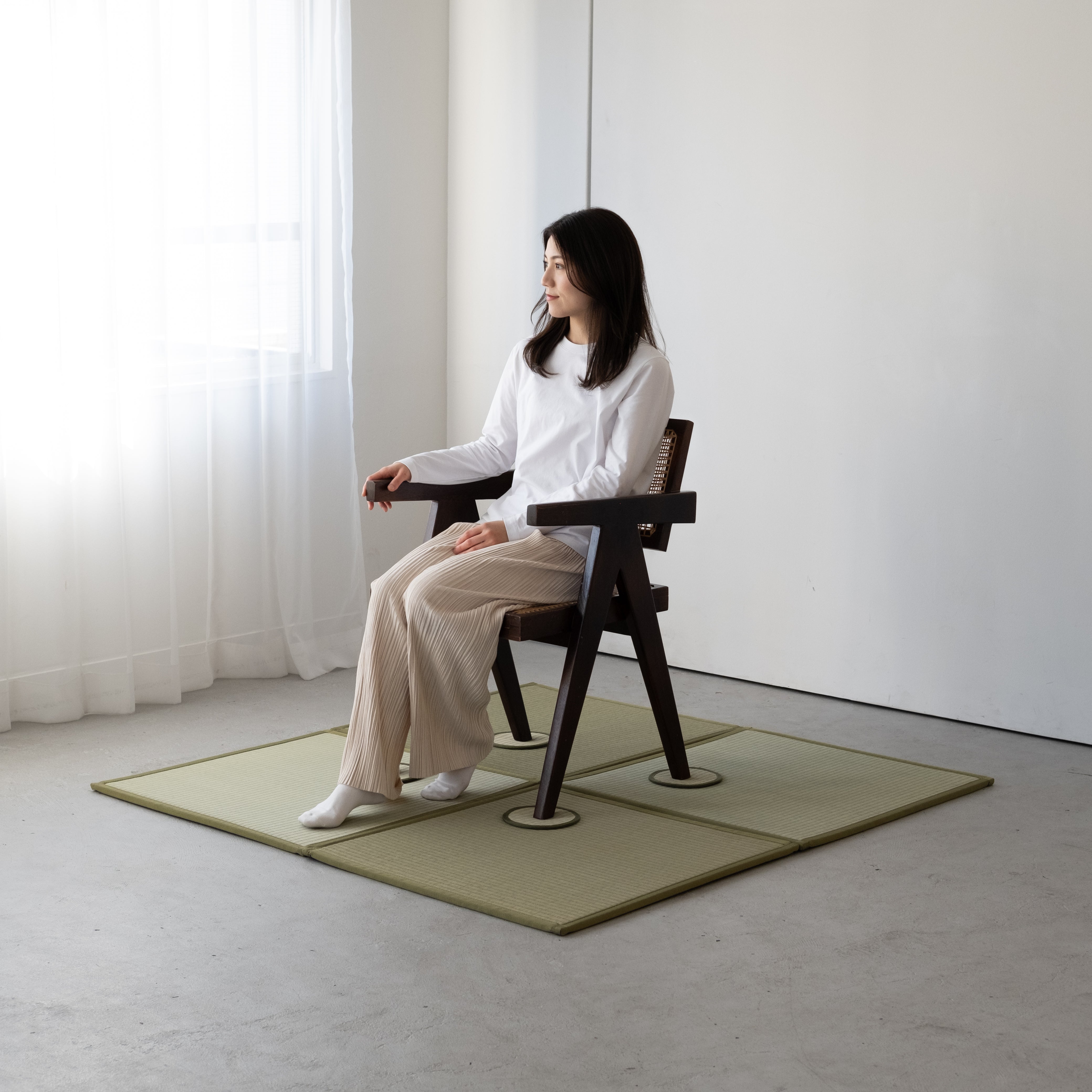 大島屋｜い草座卓敷 丸型 (ベージュ) 傷凹み防止・傷防止・小物置き